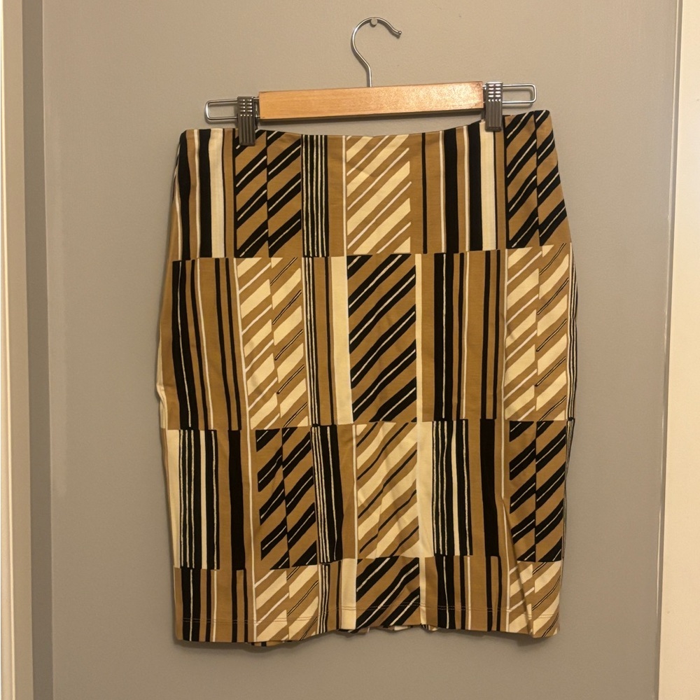 J. McLaughlin Black and White Pencil Skirt Knee-Length